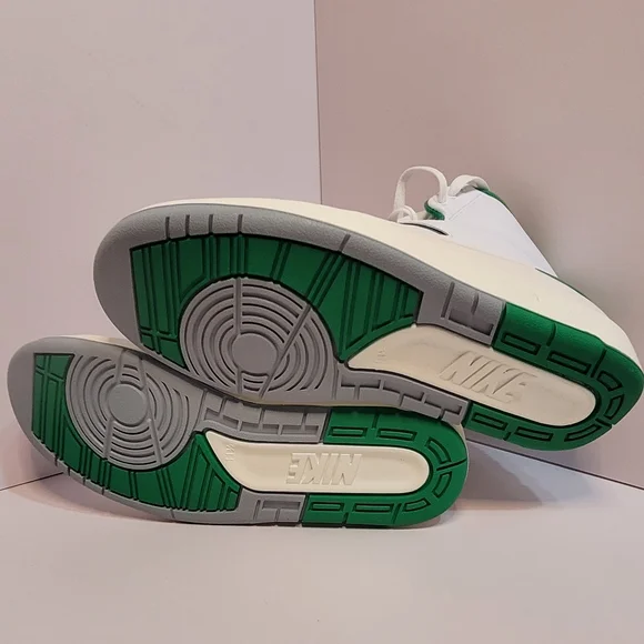 Air Jordan 2 Retro - Picture 7 of 9